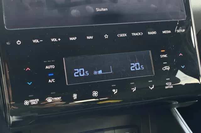 Hyundai Tucson (2022) thumbnail 4