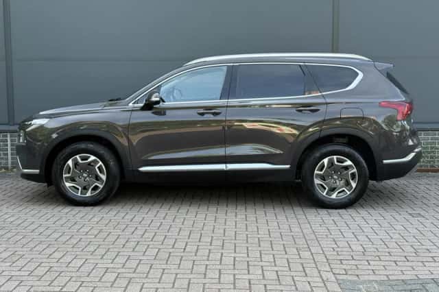 Hyundai Santa Fe (2022) thumbnail 6
