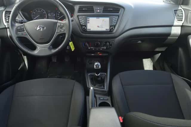 Hyundai i20 (2018) thumbnail 2