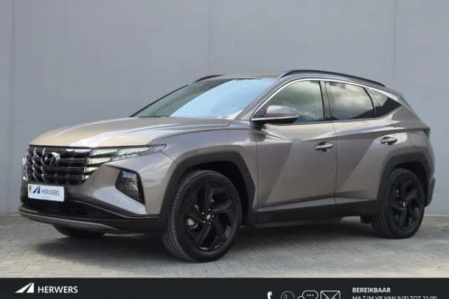 Hyundai Tucson (2023) thumbnail 1