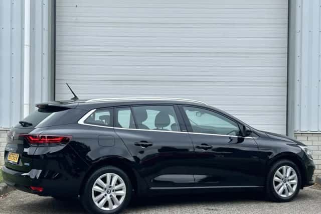 Renault Mégane (2021) thumbnail 3
