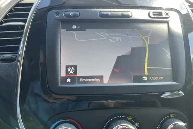 Renault Captur (2017) thumbnail 4