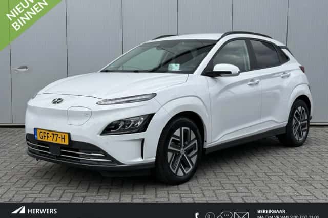 Hyundai Kona (2021) thumbnail 1