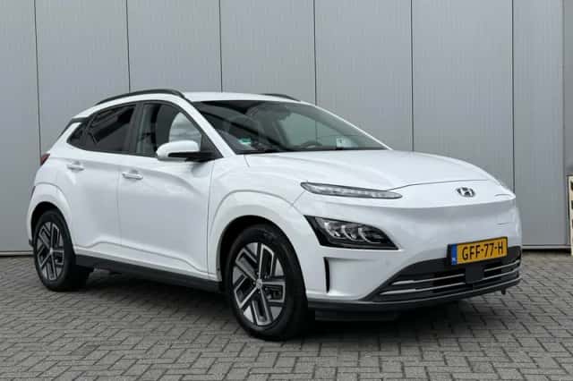 Hyundai Kona (2021) thumbnail 6