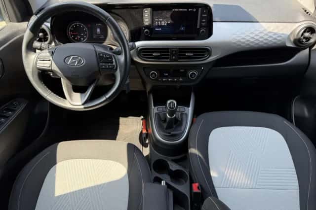 Hyundai i10 (2021) thumbnail 2