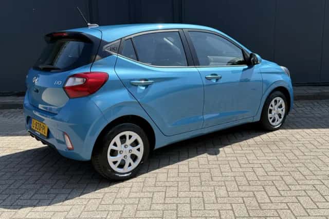 Hyundai i10 (2021) thumbnail 3