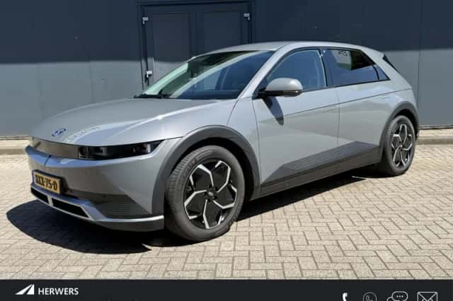 Hyundai Ioniq 5 (2023) thumbnail 1