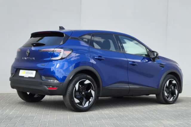 Renault Captur (2025) thumbnail 3