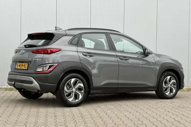 Hyundai Kona (2023) thumbnail 3