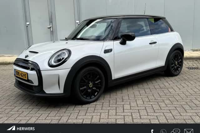 MINI Electric (2023) thumbnail 1