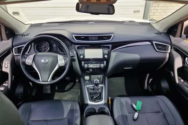 Nissan Qashqai (2017) thumbnail 2