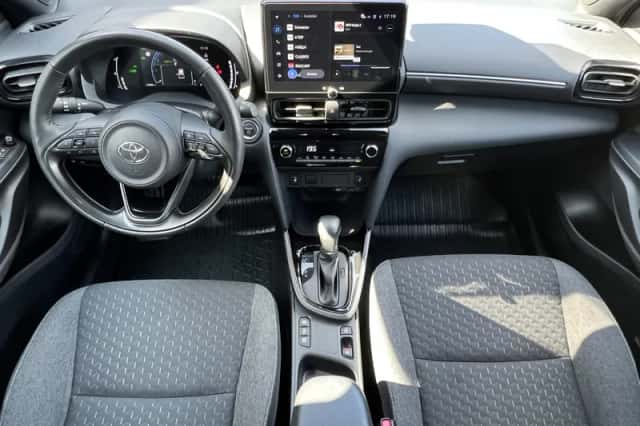 Toyota Yaris Cross (2025) thumbnail 2