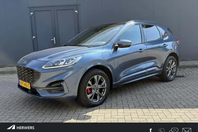 Ford Kuga (2023) thumbnail 1