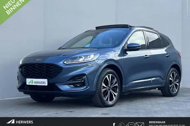 Ford Kuga (2023) thumbnail 1