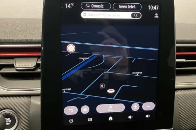 Renault Captur (2022) thumbnail 4