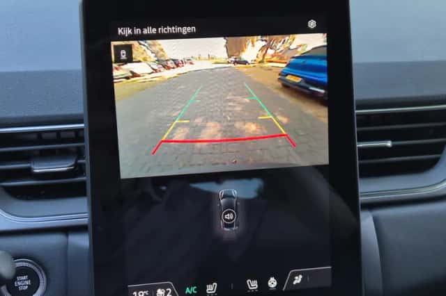 Renault Captur (2025) thumbnail 4