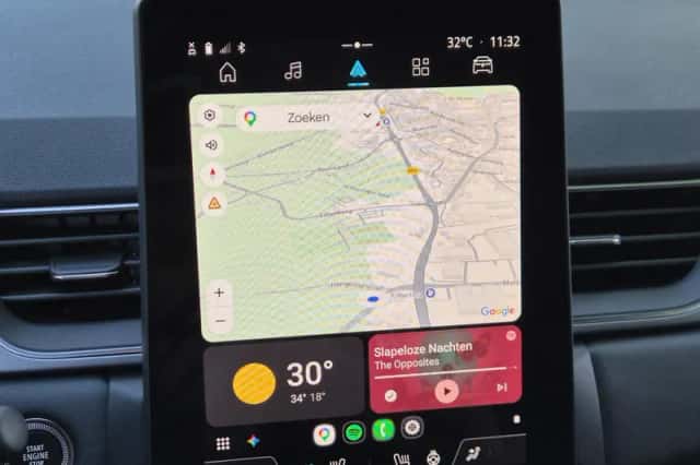 Renault Captur (2025) thumbnail 5