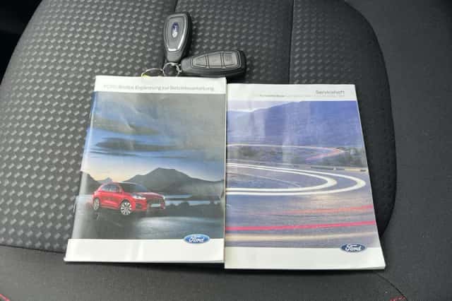 Ford Kuga (2022) thumbnail 6