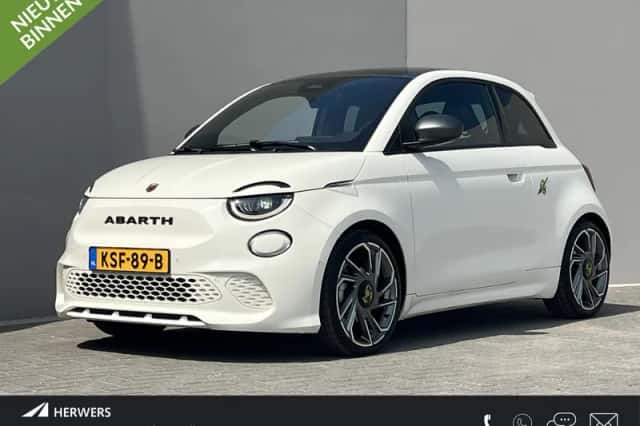 Abarth 500e (2025) thumbnail 1