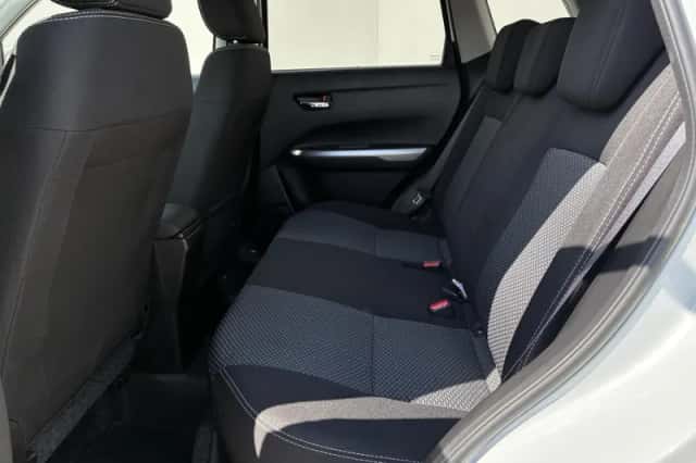 Suzuki Vitara (2025) thumbnail 6