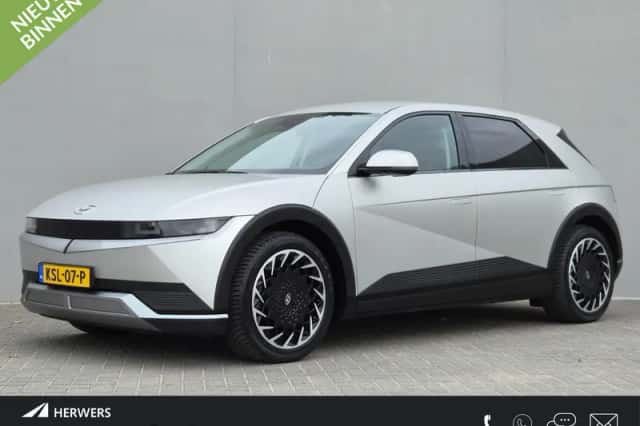 Hyundai Ioniq 5 (2024) thumbnail 1