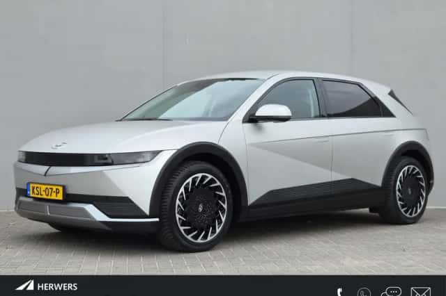 Hyundai Ioniq 5 (2024) thumbnail 1