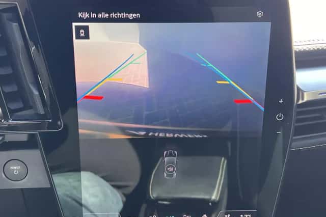 Renault Mégane E-Tech (2022) thumbnail 6