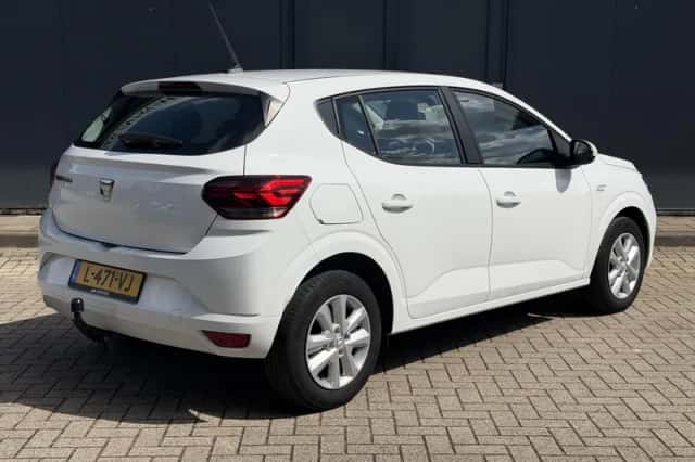 Dacia Sandero (2021) thumbnail 3