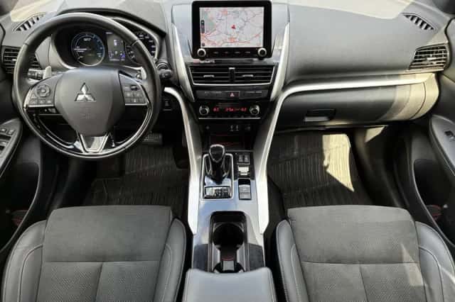 Mitsubishi Eclipse Cross (2022) thumbnail 2