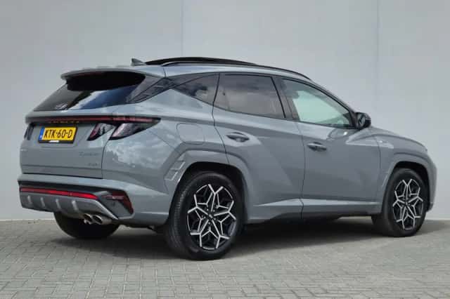 Hyundai Tucson (2022) thumbnail 3