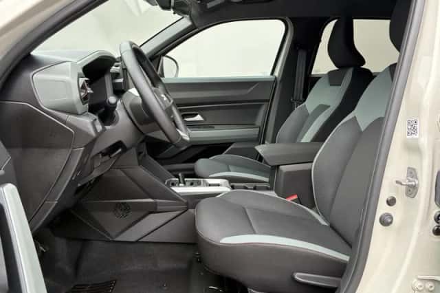 Dacia Duster (2025) thumbnail 6