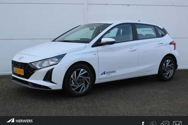 Hyundai i20 (2024) thumbnail 1