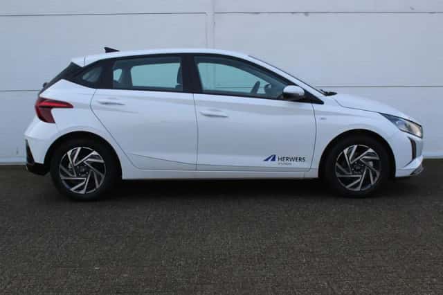 Hyundai i20 (2024) thumbnail 16