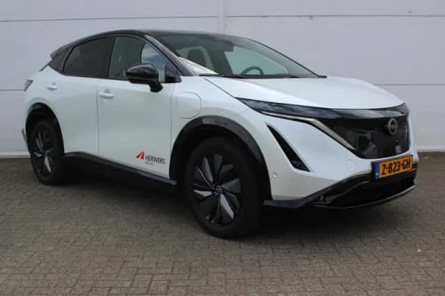 Nissan Ariya (2024) thumbnail 17