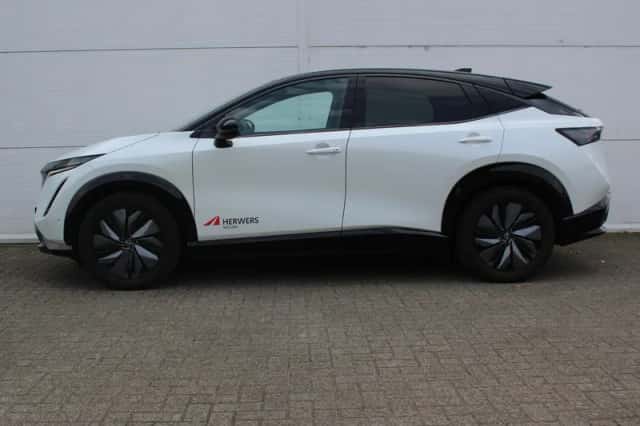 Nissan Ariya (2024) thumbnail 8