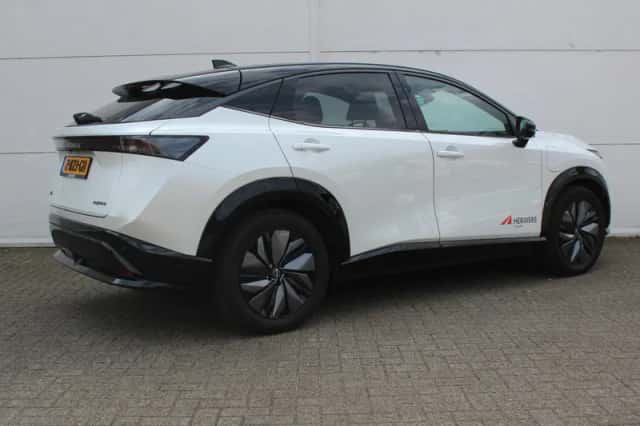 Nissan Ariya (2024) thumbnail 3