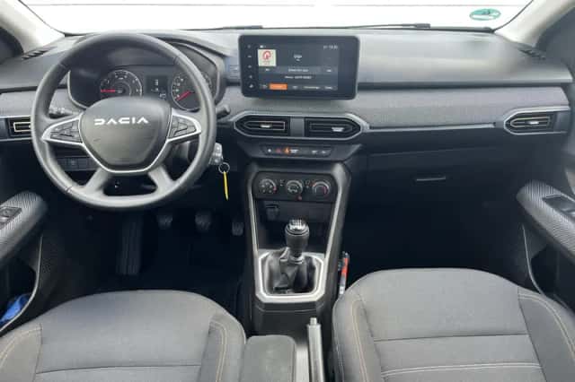 Dacia Sandero Stepway (2023) thumbnail 2