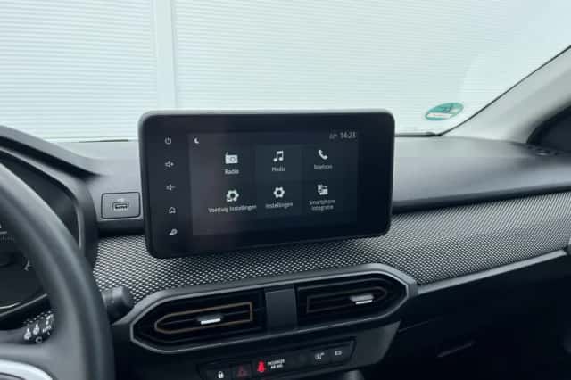 Dacia Sandero Stepway (2023) thumbnail 35