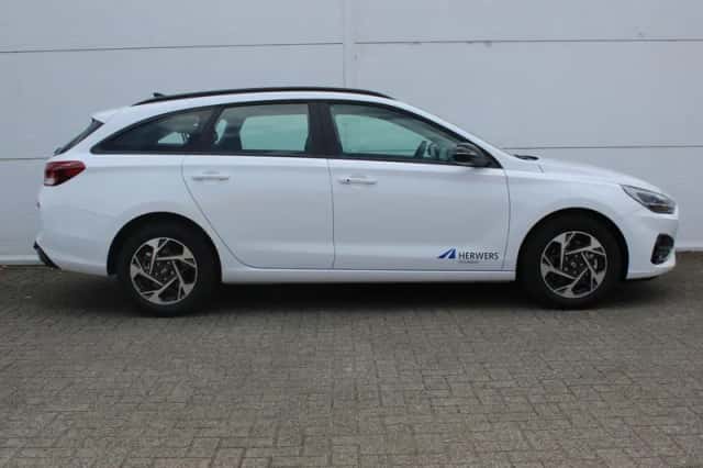 Hyundai i30 (2025) thumbnail 16