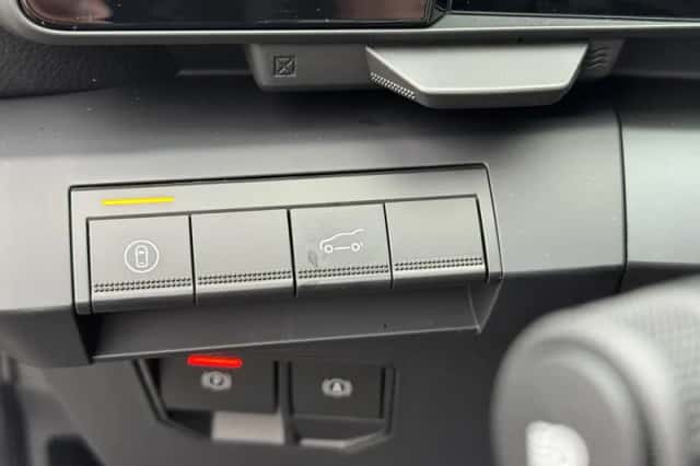 Mitsubishi Eclipse Cross (2025) thumbnail 52