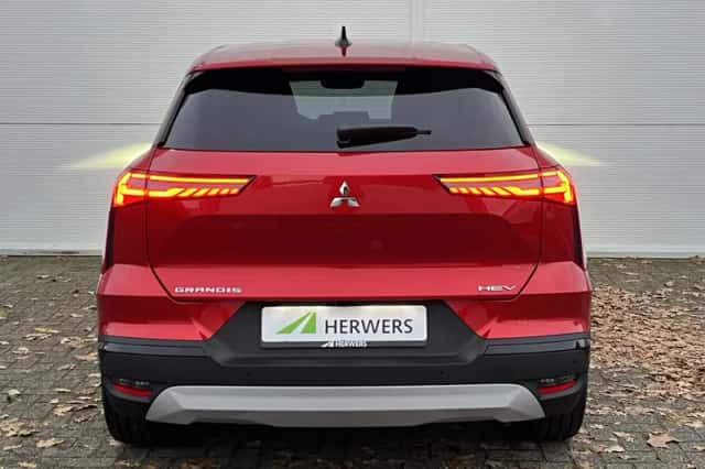 Mitsubishi Grandis (2026) thumbnail 23