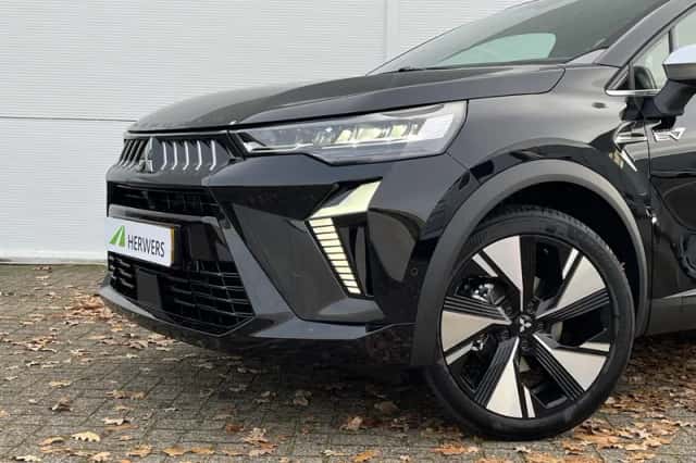 Mitsubishi Grandis (2025) thumbnail 3
