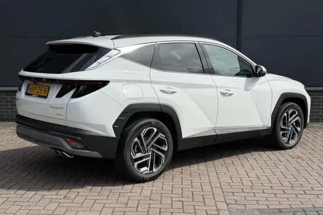 Hyundai Tucson (2025) thumbnail 3