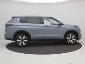 Mitsubishi Outlander (2026) thumbnail 13