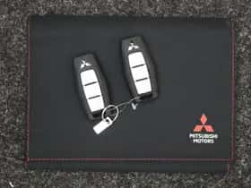 Mitsubishi Outlander (2026) thumbnail 6