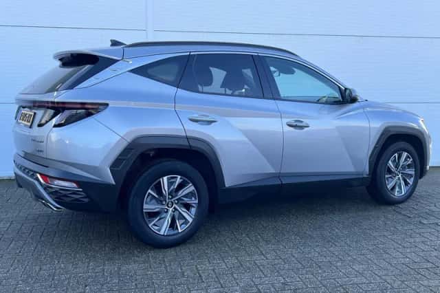 Hyundai Tucson (2021) thumbnail 3