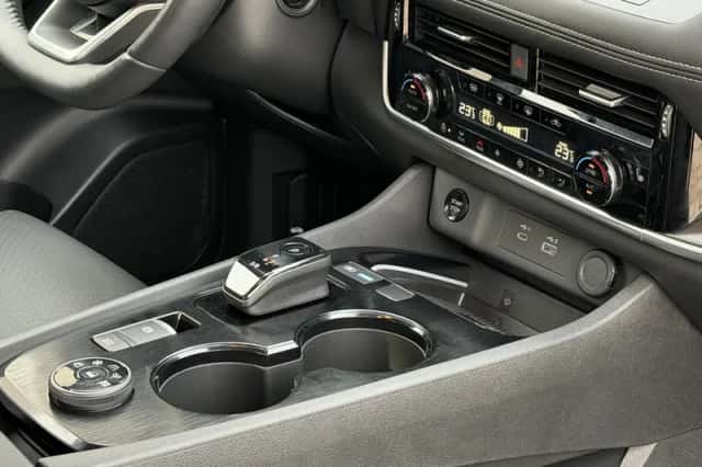 Nissan X-Trail (2024) thumbnail 42