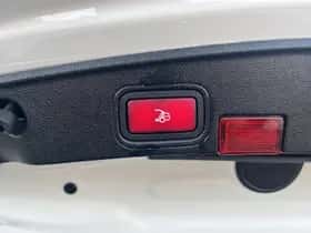 Mercedes-Benz C-Klasse (2020) thumbnail 38