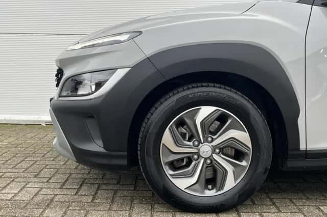 Hyundai Kona (2022) thumbnail 16