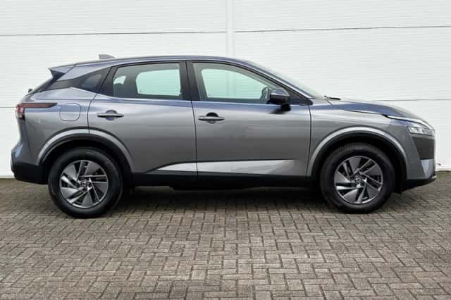 Nissan Qashqai (2022) thumbnail 17